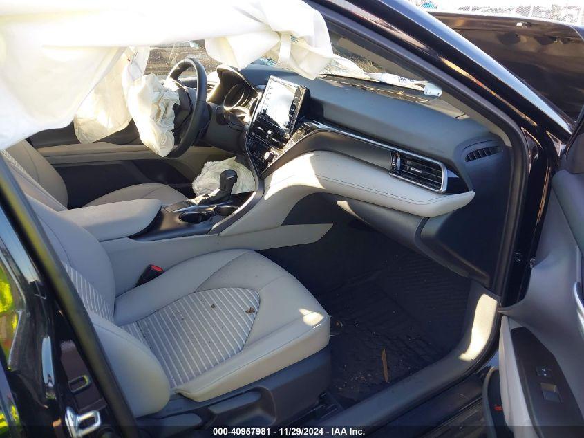 TOYOTA CAMRY SE 2024