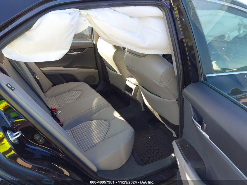 TOYOTA CAMRY SE 2024