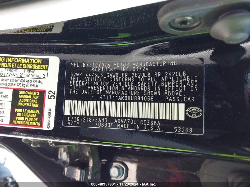 TOYOTA CAMRY SE 2024