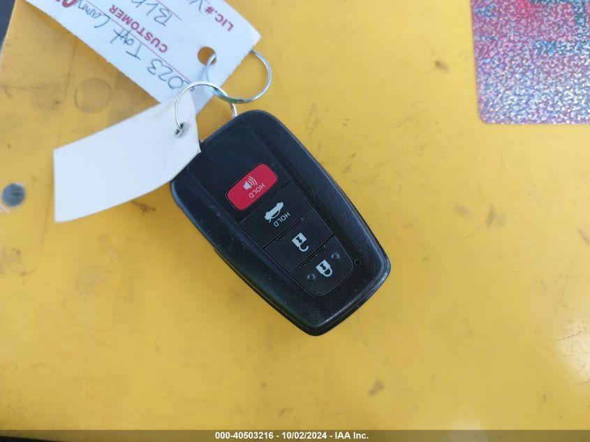 TOYOTA CAMRY SE 2023