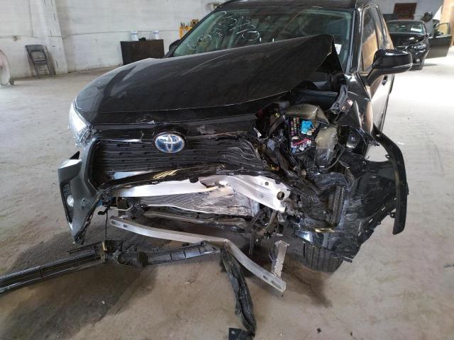 TOYOTA RAV4 XLE P 2021