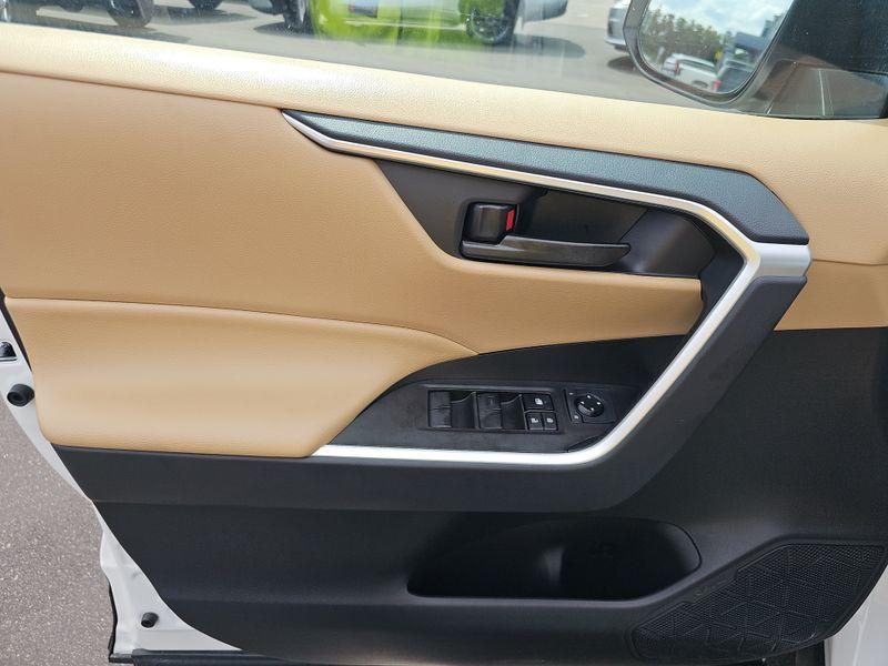 TOYOTA RAV4 HYBRID LE 2023