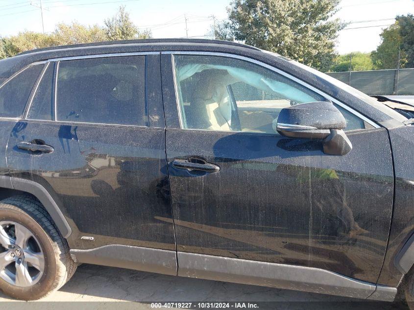 TOYOTA RAV4 XLE 2022