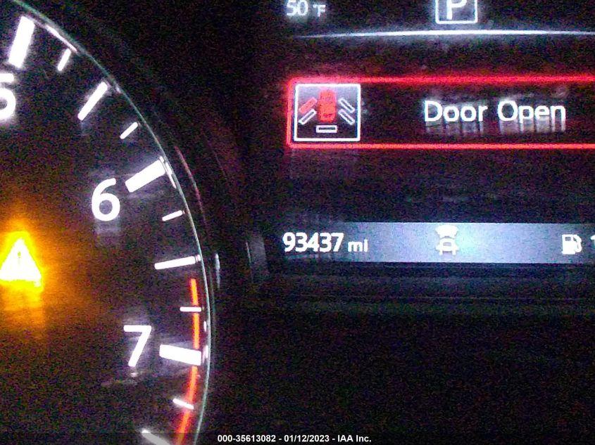 NISSAN PATHFINDER SL 2020