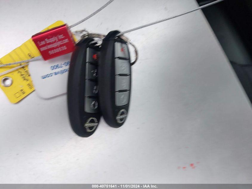 NISSAN PATHFINDER SV 2WD 2022