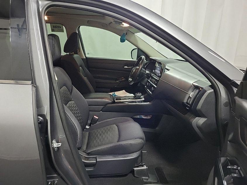 NISSAN PATHFINDER SV 4WD 2022