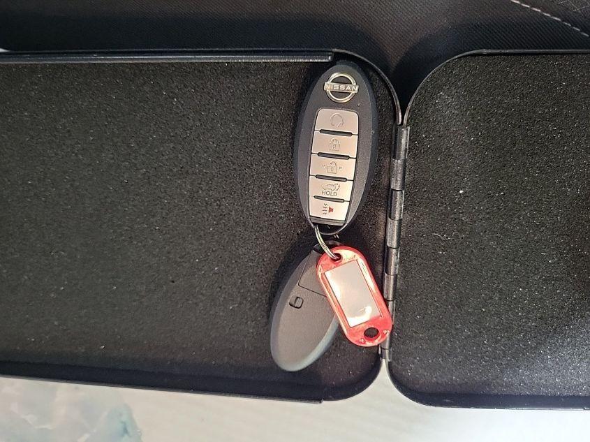 NISSAN PATHFINDER SV 4WD 2022