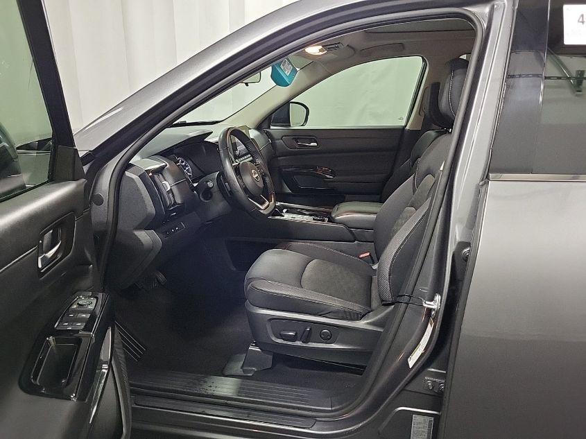 NISSAN PATHFINDER SV 4WD 2022