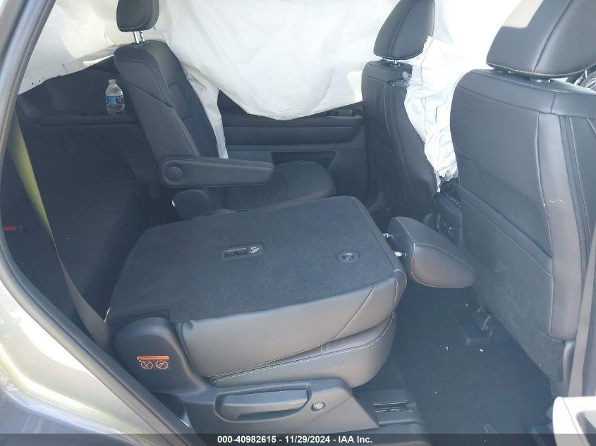 NISSAN PATHFINDER PLATINUM FWD 2024