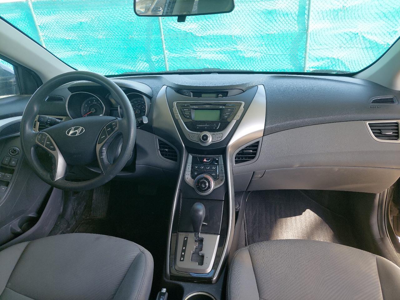 HYUNDAI ELANTRA  2013