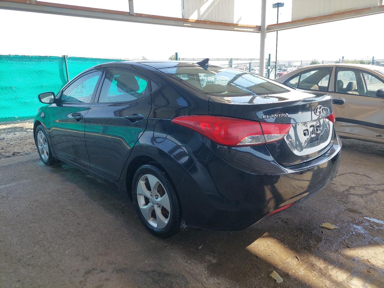 HYUNDAI ELANTRA  2013