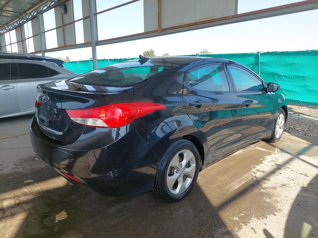 HYUNDAI ELANTRA  2013