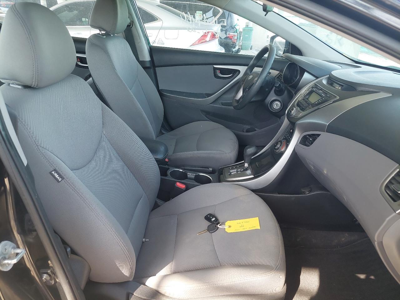 HYUNDAI ELANTRA  2013