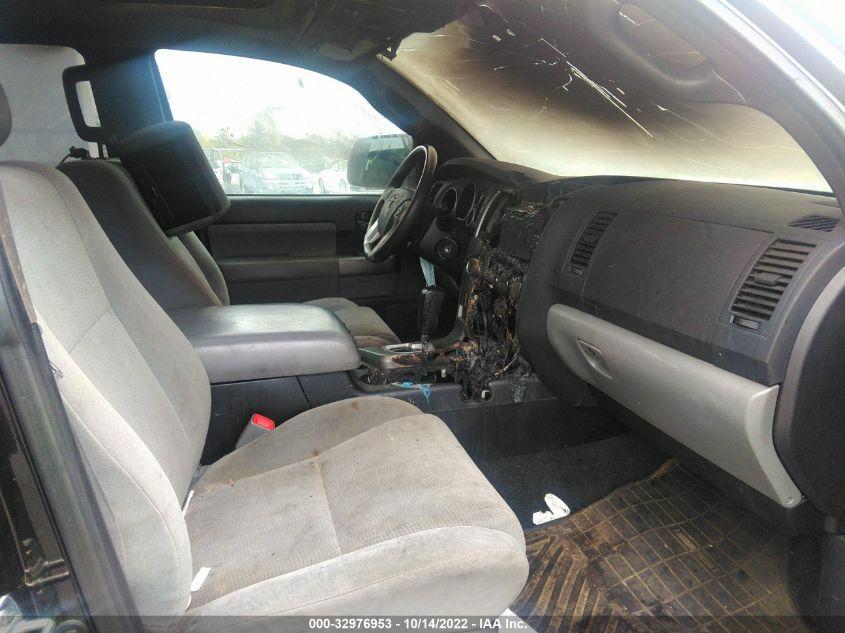 TOYOTA SEQUOIA SR5 2016