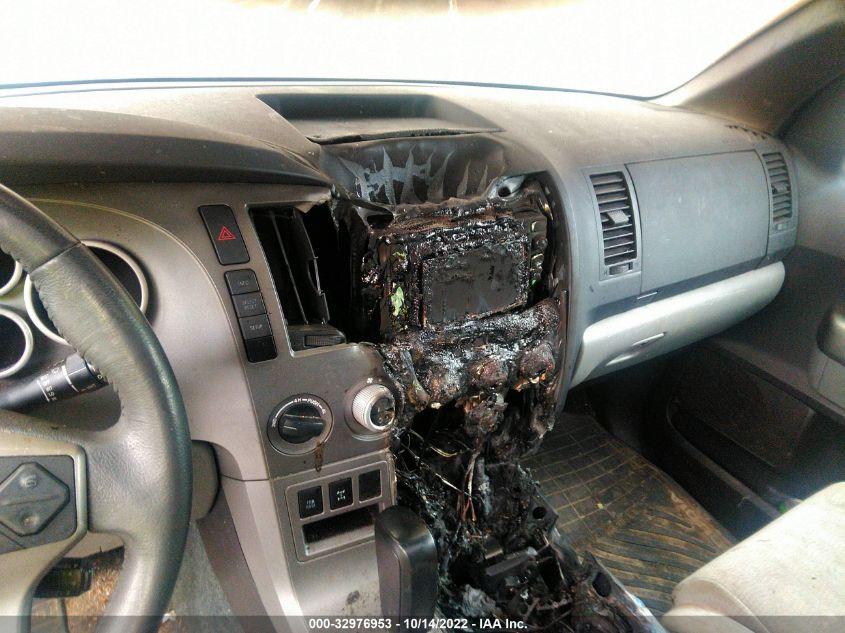 TOYOTA SEQUOIA SR5 2016