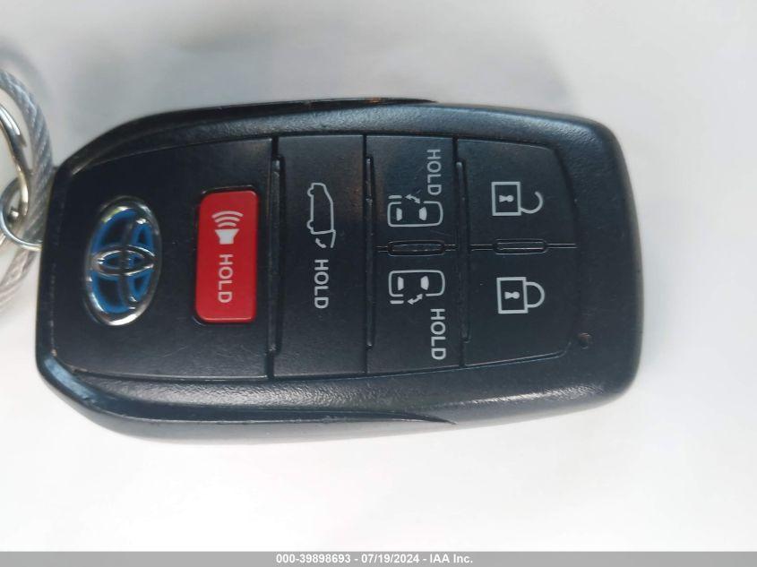 TOYOTA SIENNA XSE 2022