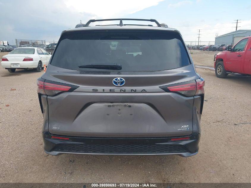 TOYOTA SIENNA XSE 2022