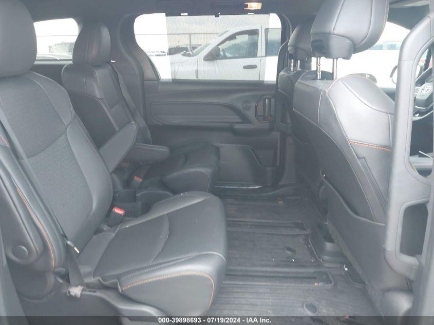 TOYOTA SIENNA XSE 2022