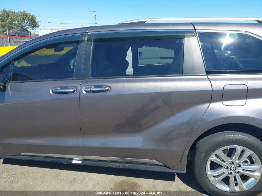 TOYOTA SIENNA PLATINUM 2022