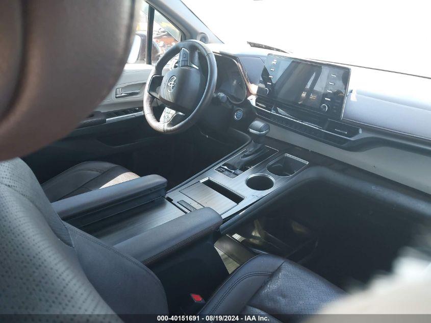 TOYOTA SIENNA PLATINUM 2022