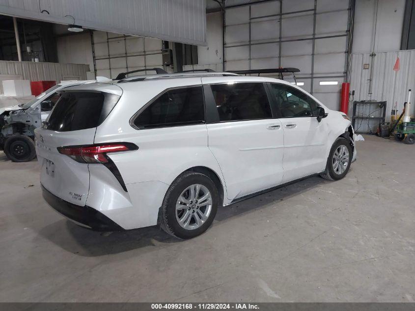 TOYOTA SIENNA PLATINUM 2024
