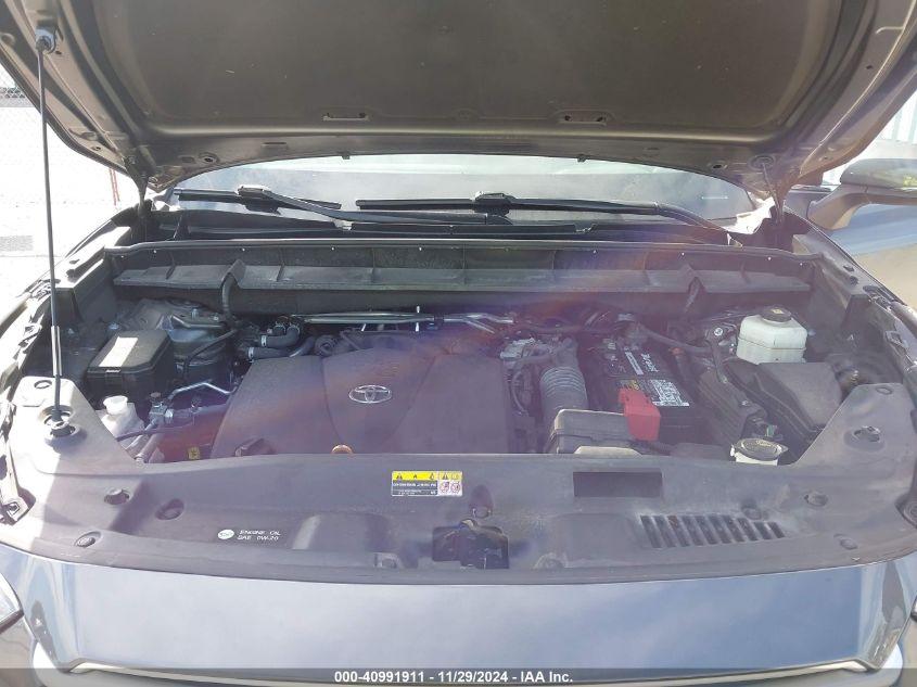 TOYOTA HIGHLANDER XLE 2021