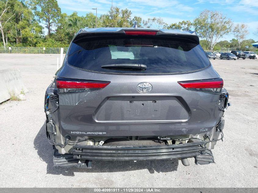 TOYOTA HIGHLANDER XLE 2021