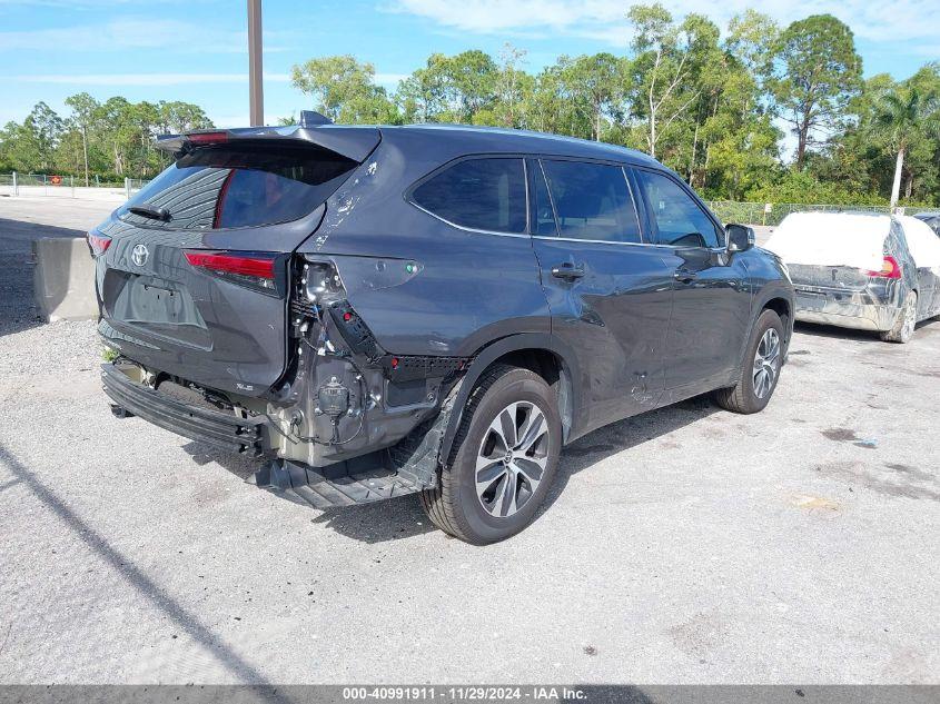 TOYOTA HIGHLANDER XLE 2021