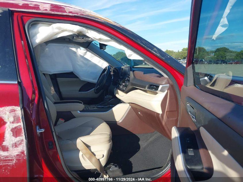 TOYOTA HIGHLANDER XLE 2022