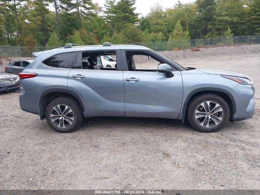 TOYOTA HIGHLANDER XLE 2021