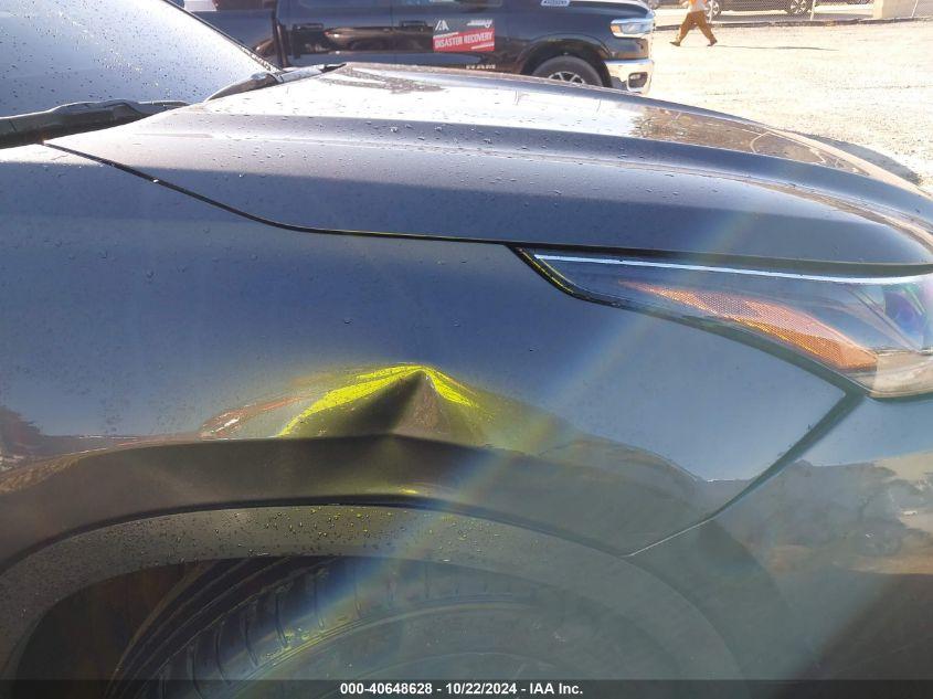 TOYOTA HIGHLANDER XLE 2022