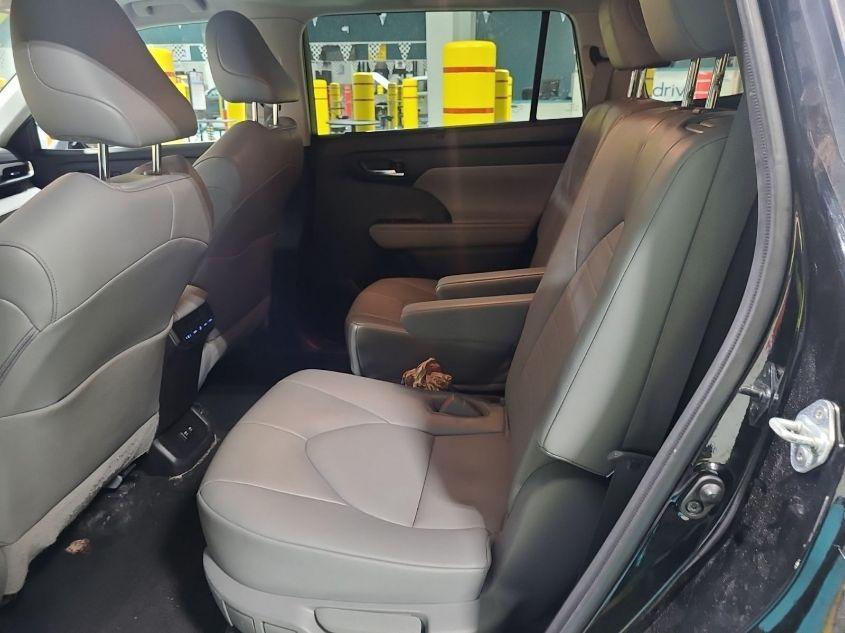 TOYOTA HIGHLANDER HYBRID XLE 2021