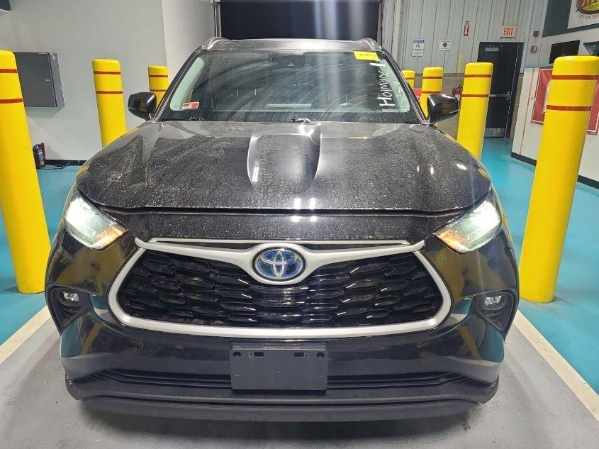 TOYOTA HIGHLANDER HYBRID XLE 2021