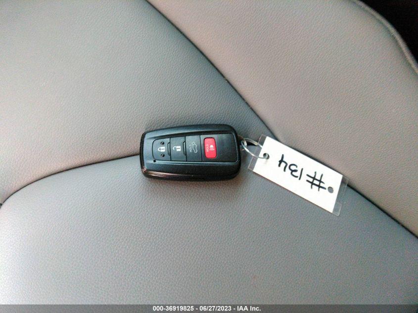 TOYOTA HIGHLANDER XLE 2022