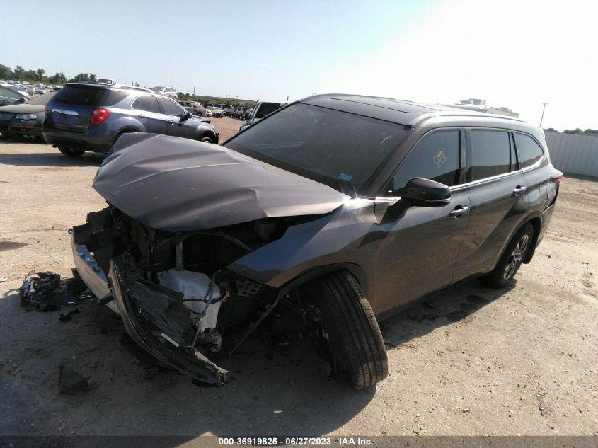TOYOTA HIGHLANDER XLE 2022