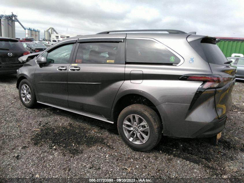 TOYOTA SIENNA XLE 2023