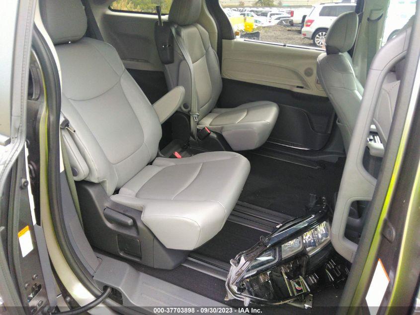 TOYOTA SIENNA XLE 2023