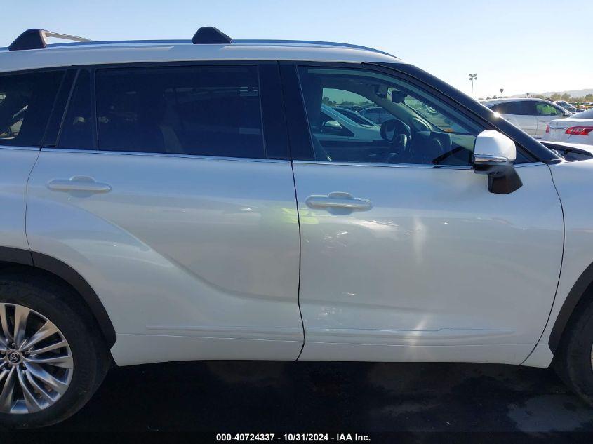 TOYOTA HIGHLANDER PLATINUM 2023