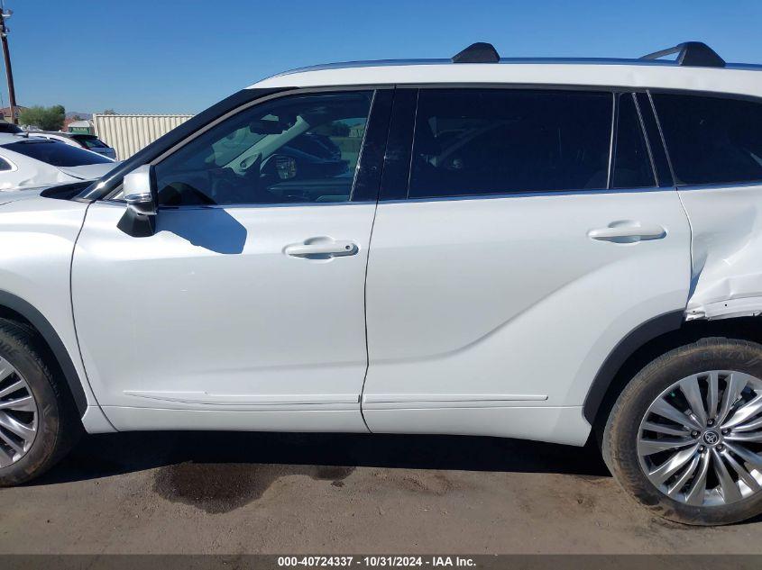 TOYOTA HIGHLANDER PLATINUM 2023