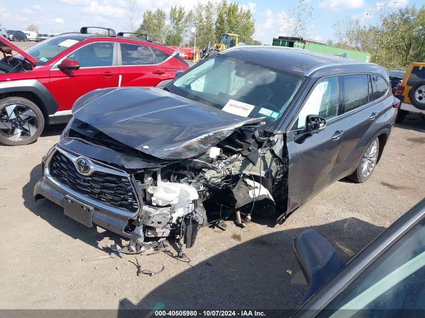 TOYOTA HIGHLANDER PLATINUM 2023