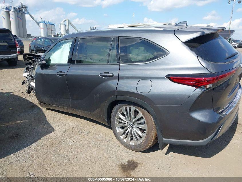 TOYOTA HIGHLANDER PLATINUM 2023
