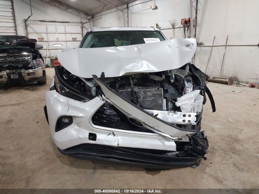 TOYOTA HIGHLANDER XLE 2023