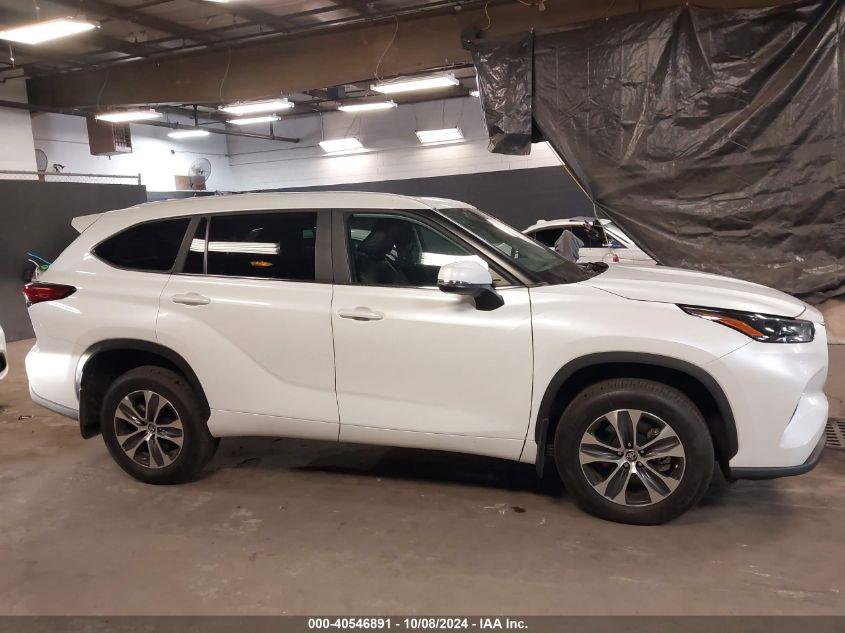 TOYOTA HIGHLANDER XLE 2023