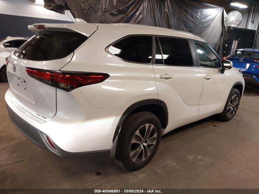 TOYOTA HIGHLANDER XLE 2023