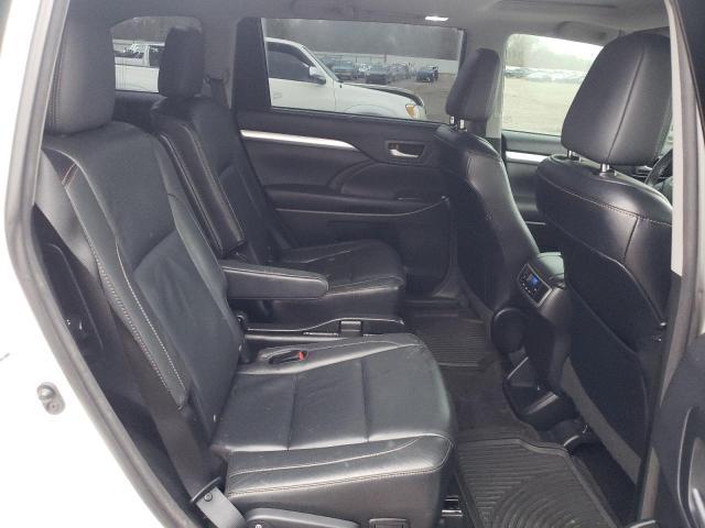 TOYOTA HIGHLANDER  2016