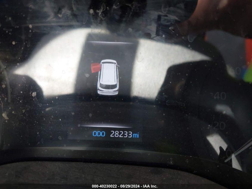 TOYOTA SIENNA LE 2023