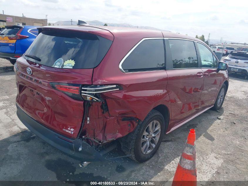 TOYOTA SIENNA LE 2021