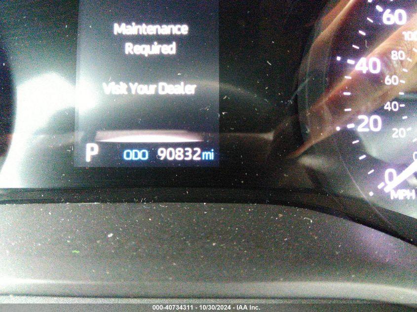 TOYOTA SIENNA LE 2022