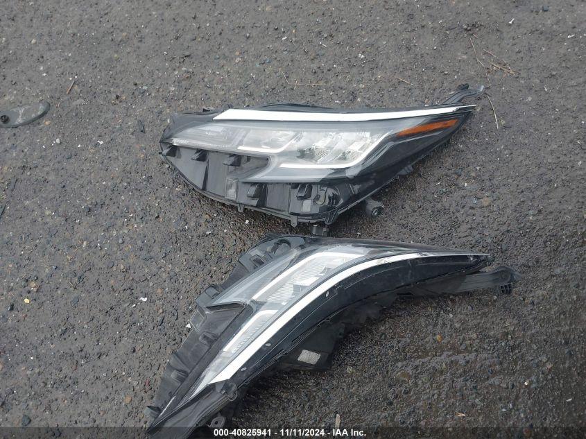 TOYOTA SIENNA LE 2022