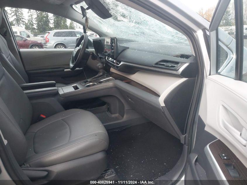 TOYOTA SIENNA LE 2022